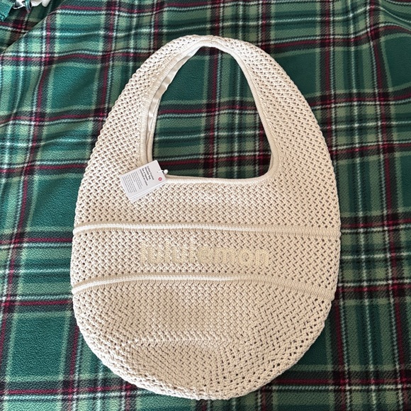 * NWT Lululemon Cotton Crotchet Shoulder Bag - Light Ivory (RARE) - Picture 3 of 5